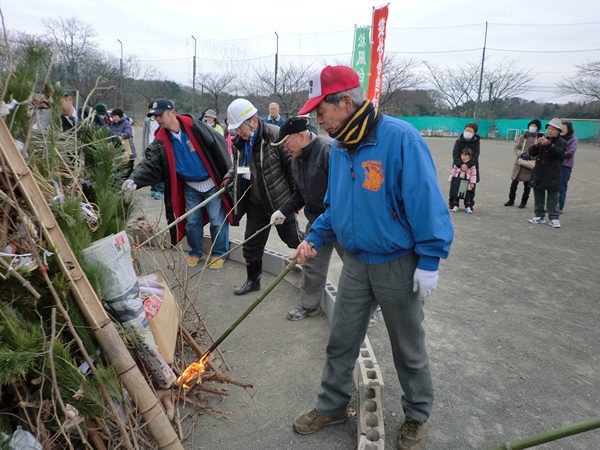 2017年2月町内会だより　どんど焼きが開催されました