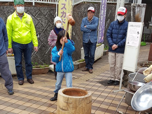 2017年2月町内会だより　餅つき体験会が開催されました