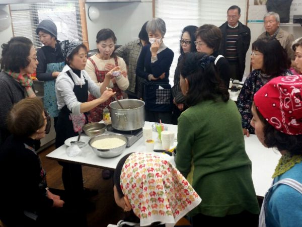 2017年3月町内会だより　身近な防災学習と非常食の調理実習そして試食