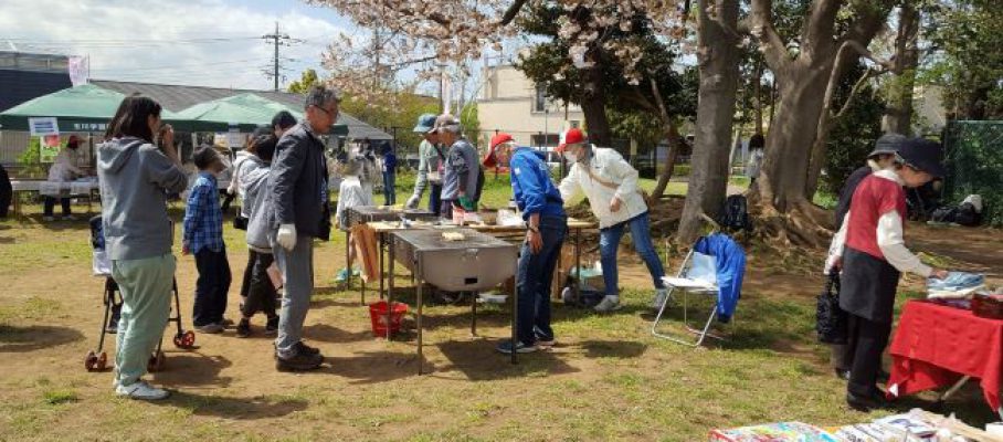 花をめぐって焼き団子1