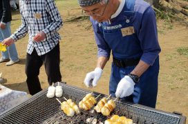 花をめぐって焼き団子 (5)